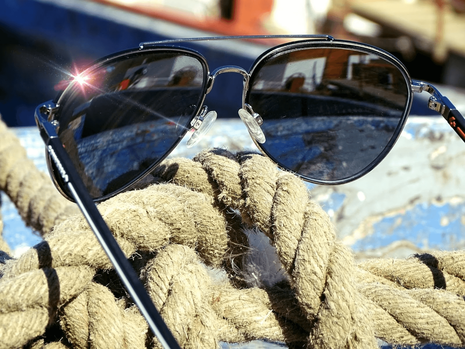 A glare appeared on sunglasses